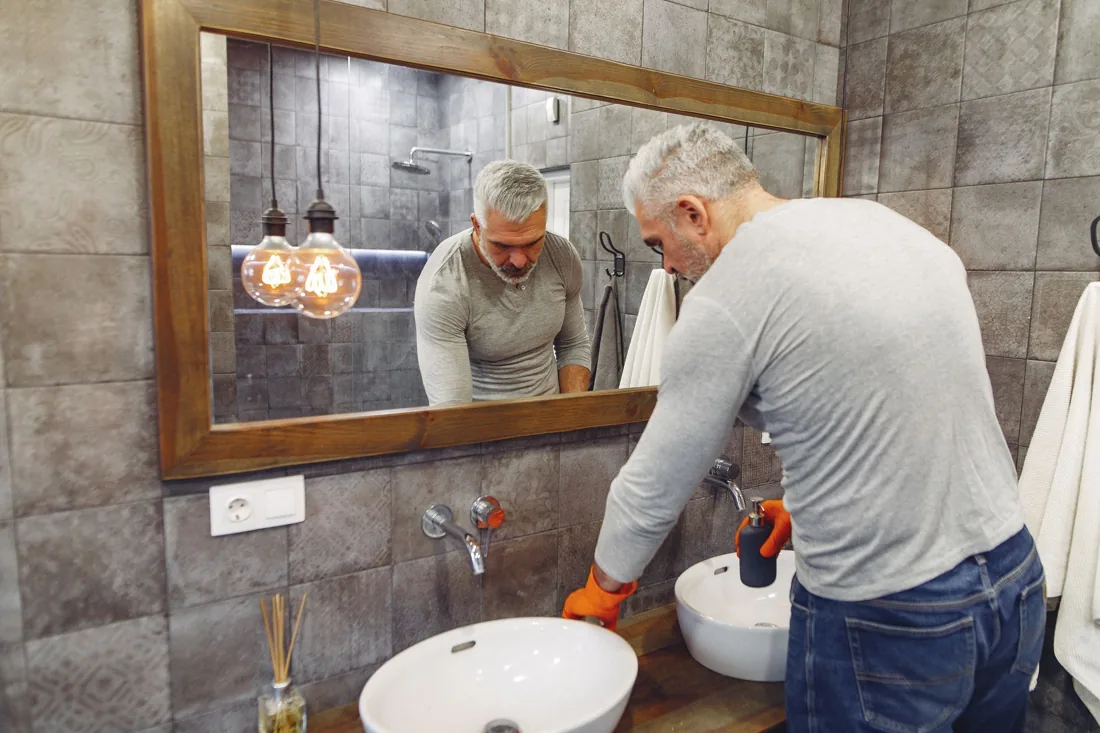 Contrôle d’un robinet avec pression eau faible appartement