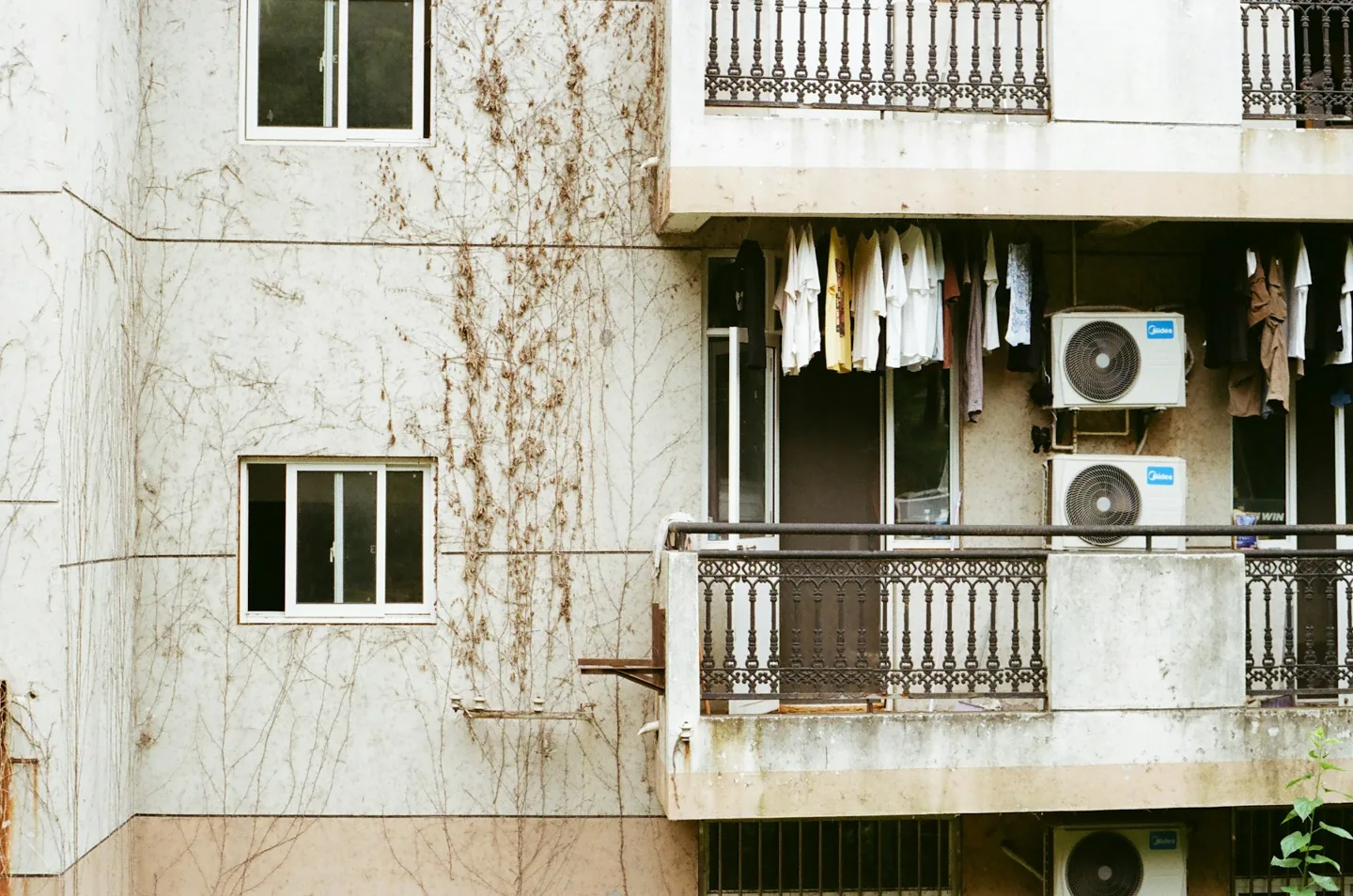 Fuite encastrée dans un mur détectée sans casse