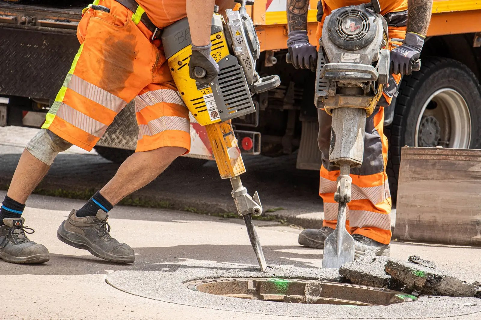 Pompe de relevage eaux usées qui disjoncte dans un local technique assainissement