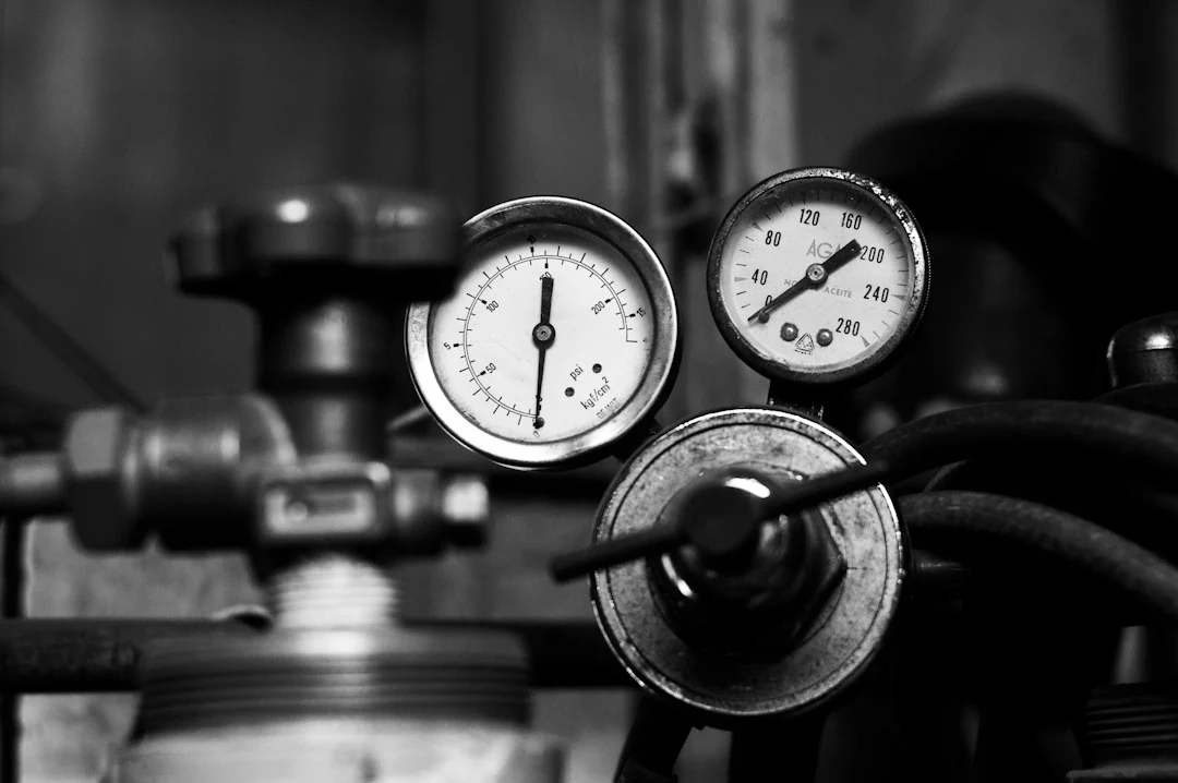 Pression eau trop forte appartement avec robinet et contrôle de plomberie