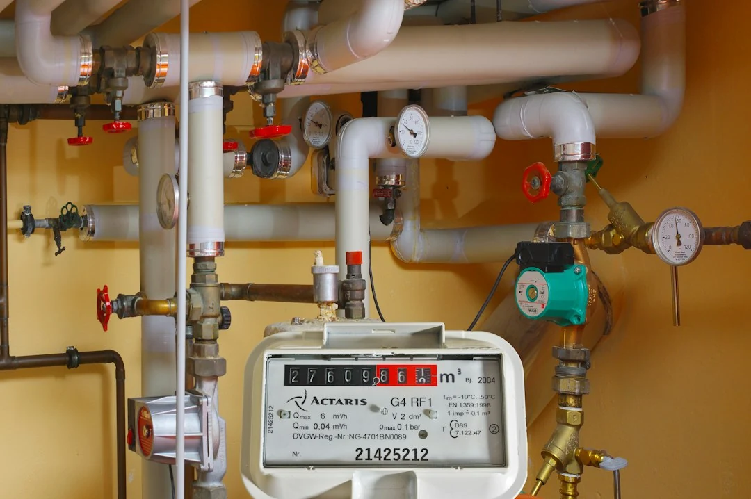 Contrôle prudent d une vanne de compteur d eau bloquée avant réparation