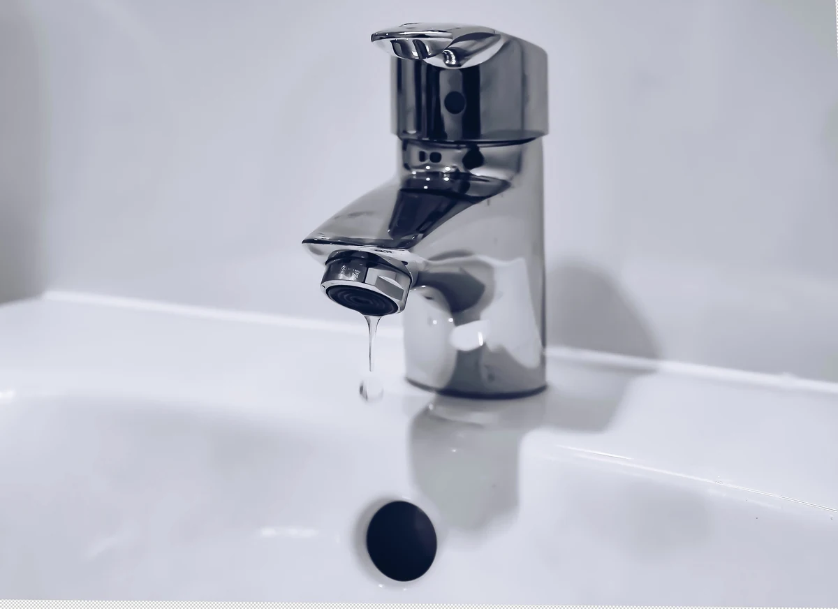 Diagnostic de siphon et évacuation quand une ventilation primaire est bouchée
